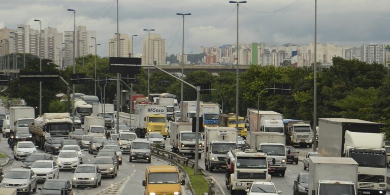 São Paulo suspende rodízio de veículos na véspera de feriado