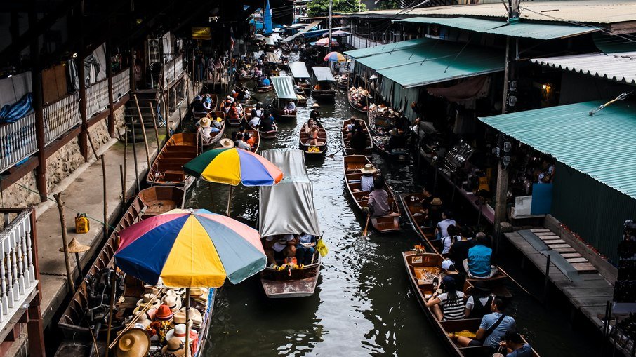 Bangkok é a capital e maior cidade da Tailândia, além de ser um dos destinos asiáticos mais buscados pelos turistas.