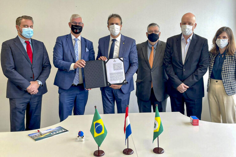 Hidrogênio Verde: em Roterdã, Governo do Ceará assina memorando que prevê investimento de 2 bilhões de dólares