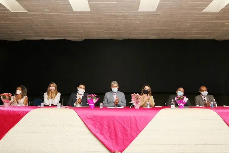 Mutirão destaca dedicação dos profissionais de saúde