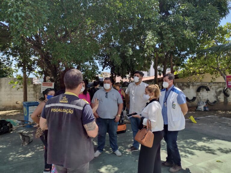 Órgãos municipais discutem revitalização da Praça da Sé, em Mangabeiras