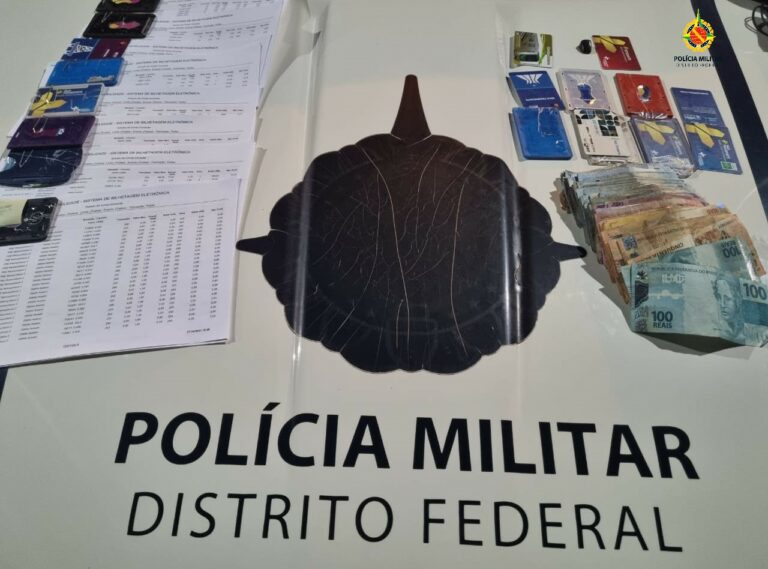 PMDF prende quatro acusados de comercio de cartões de transporte público na Rodoviária de Brasília