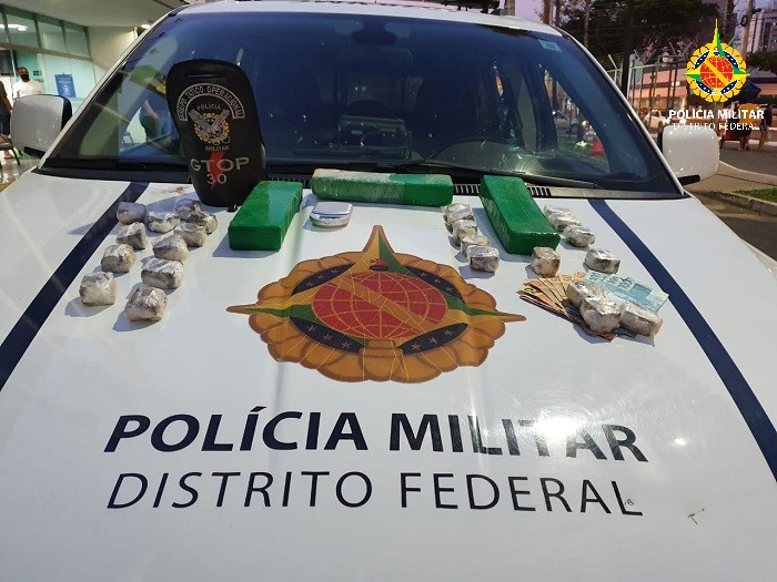 PMDF recupera carro roubado e apreende drogas na Ceilândia