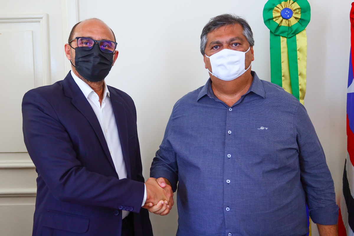 Prefeito de Bequimão, João Martins, e governador Flávio Dino (Foto: Gilson Teixeira)