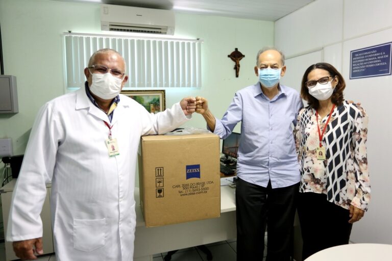 Secitece entrega aparelho de ponta em videolaringoscopia ao Hospital São José