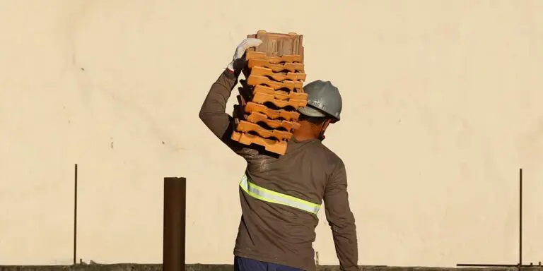 Índice da construção civil é de 0,88% em setembro, o menor em 2021