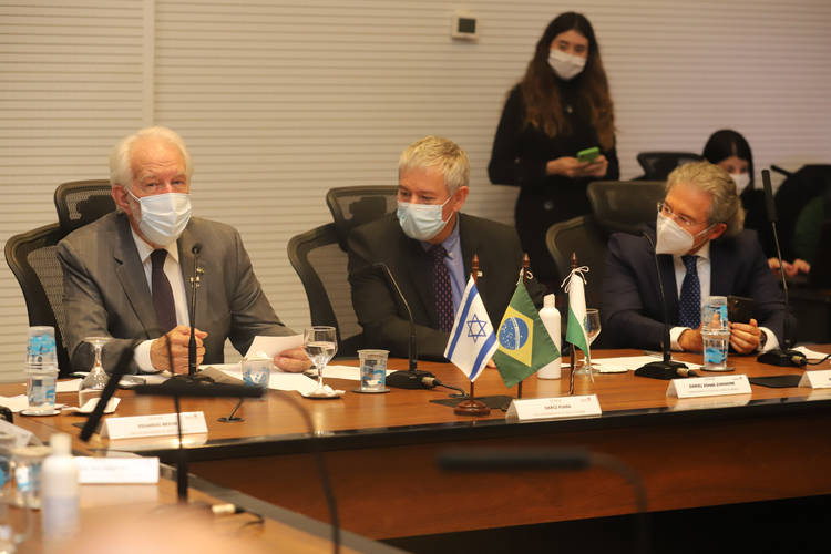 Paraná e Israel assinam cooperação para intercâmbios de tecnologia e agroecologia