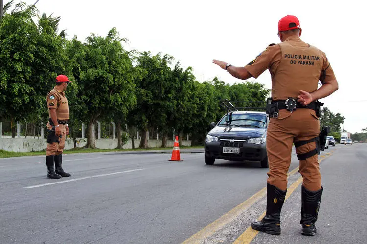 Mesmo com policiamento reforçado, rodovias registram excesso de velocidade no feriado