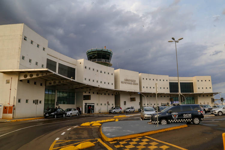 Modernização do aeroporto consolida Maringá como referência logística para o País