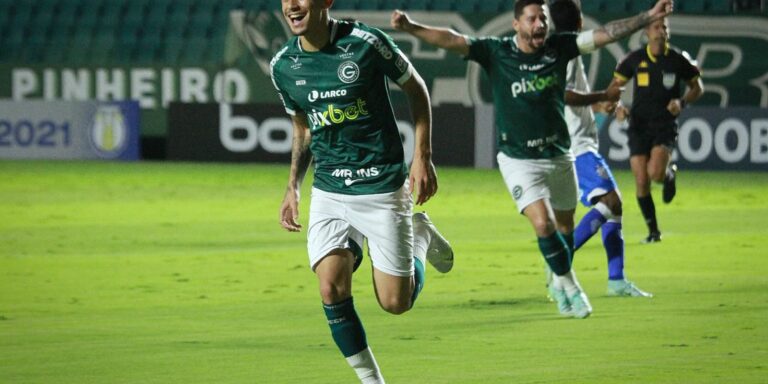 Goiás supera CSA e assume 3ª posição da Série B