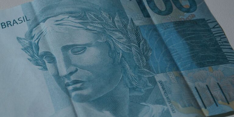 Banco Central anuncia que contas públicas têm superávit de R$ 12,9 bi