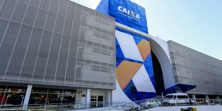 Caixa paga auxílio emergencial a nascidos em março