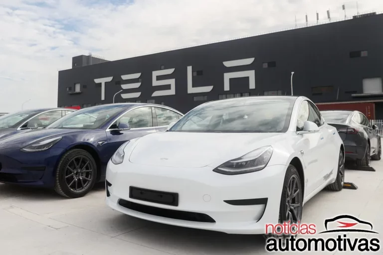 Tesla: dono diz que não dormiu na estrada e fala do Auto Pilot