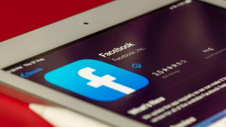 Facebook bane desenvolvedor que criou ferramenta contra vício na rede social