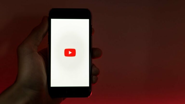Google alerta para phishing no YouTube e venda de canais sequestrados