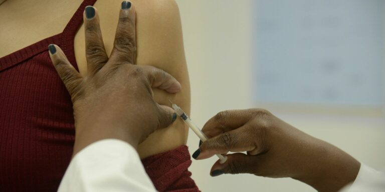 Distrito Federal anuncia Dia D de vacinação contra covid-19