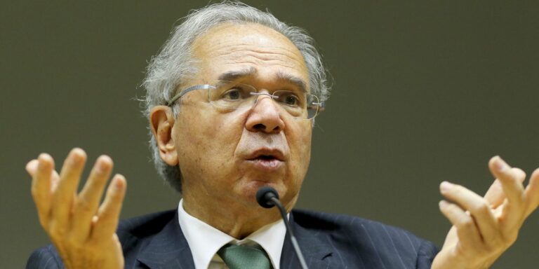“Não apostem contra a economia brasileira”, pede ministro