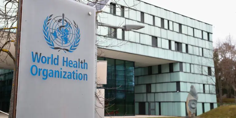OMS acende sinal de alerta: mortalidade por covid-19 sobe na Europa
