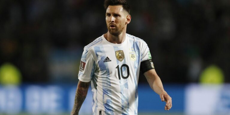Messi comemora classificação da Argentina para a Copa do Catar