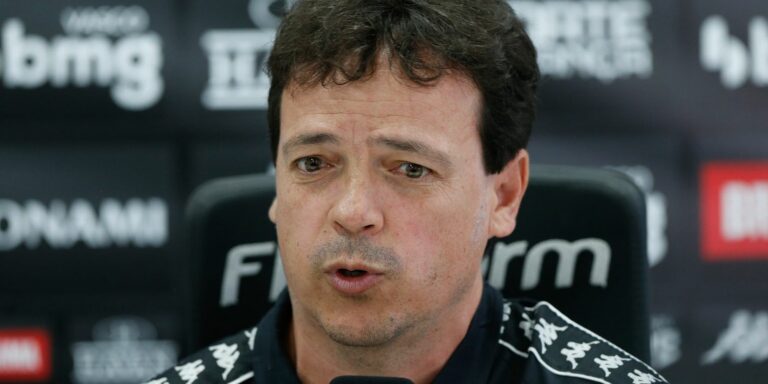 Vasco anuncia saída do técnico Fernando Diniz