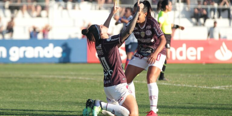 Libertadores Feminina: Ferroviária bate paraguaias e vai à semifinal