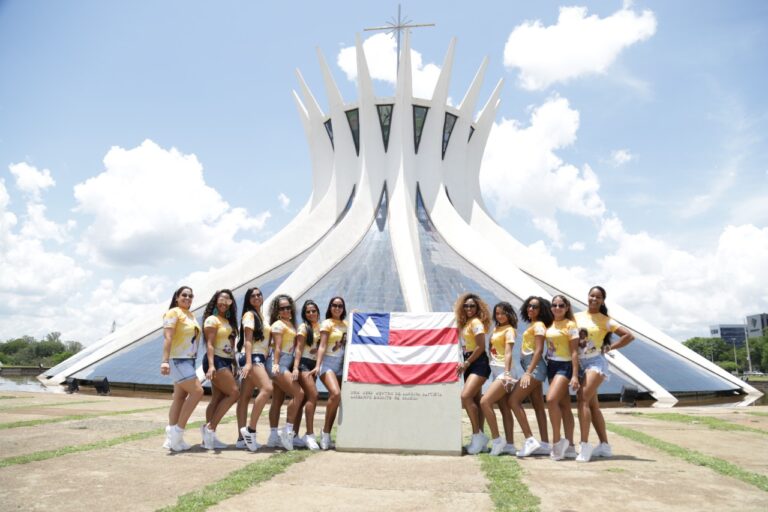 Brasília se transforma na capital da “noiva caipira”
