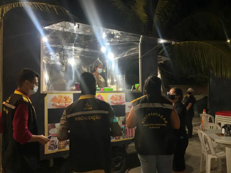 Convívio Social realoca comerciantes do Food Park do Alagoinhas para Pajuçara