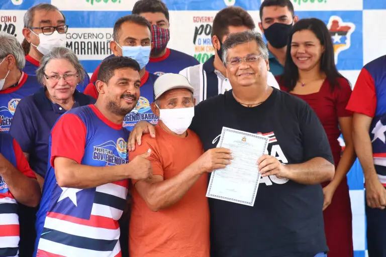 Governador anuncia Restaurante Popular, entrega títulos de terra e assina ordens de serviço em Governador Eugênio Barros