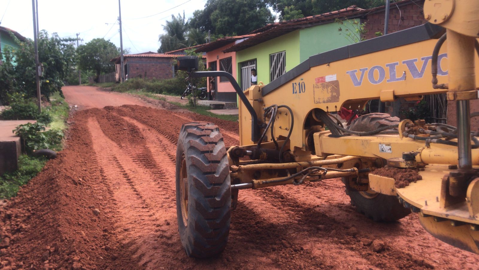 Os serviços estão em fase de terraplanagem e preparação do solo para implantação do asfalto (Foto: Divulgação)
