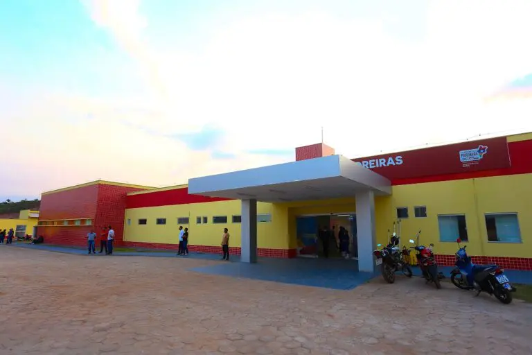 Governo do Maranhão inaugura Hospital Regional em Pedreiras