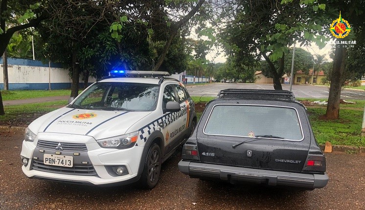 Polícia Militar recupera veículo furtado no Cruzeiro Velho