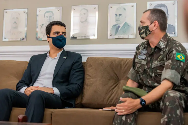 Prefeito JHC firma parceria com o Exército para reforçar abastecimento de água nos bairros de Maceió