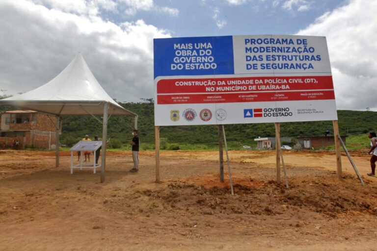 Em Ubaíra, sistema de água é entregue e obras de nova delegacia autorizadas