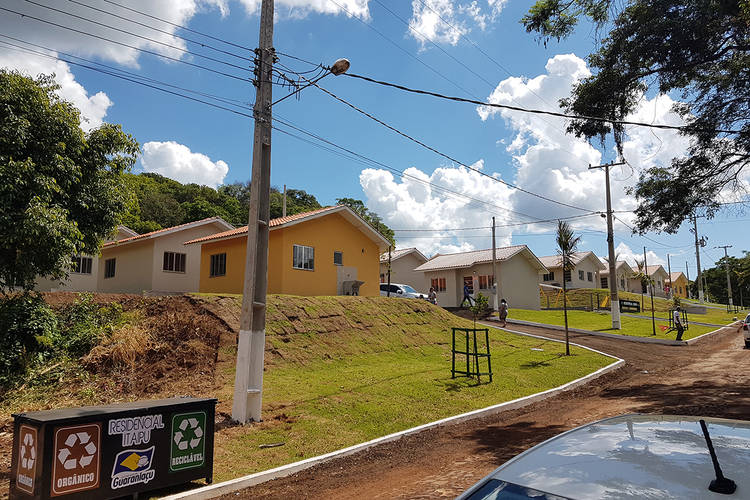Moradias populares são entregues de graça a 20 famílias de Guaraniaçu