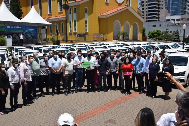 Municípios da Região de Pato Branco recebem 43 veículos para reforço da Saúde da Família 
