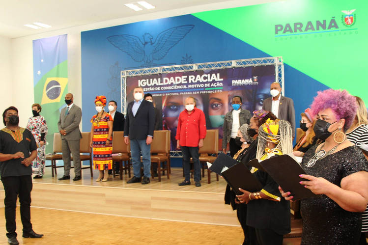Na véspera do Dia da Consciência Negra, Paraná lança plano de promoção da igualdade racial