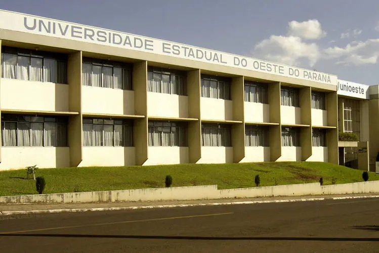 Unioeste abre inscrições de processo para contratação de professores na quinta