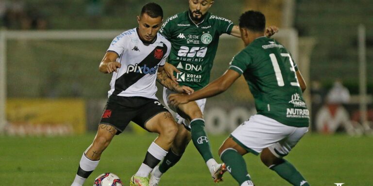 Vasco desperdiça pênalti e perde para o Guarani na Série B