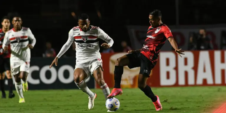 São Paulo e Athletico-PR empatam e seguem ameaçados no Brasileiro