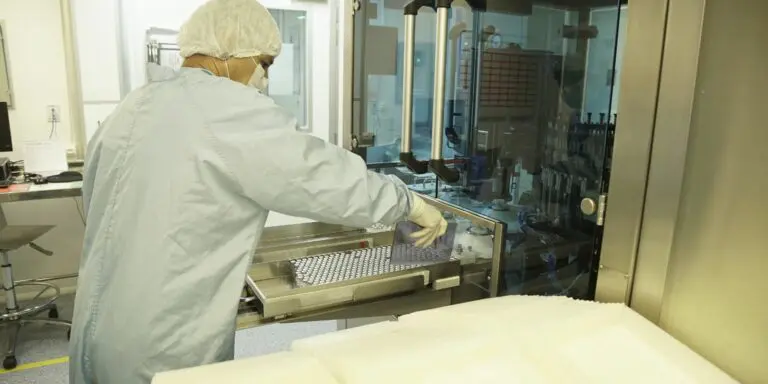 Bio-Manguinhos tem novo laboratório para controle de vacinas