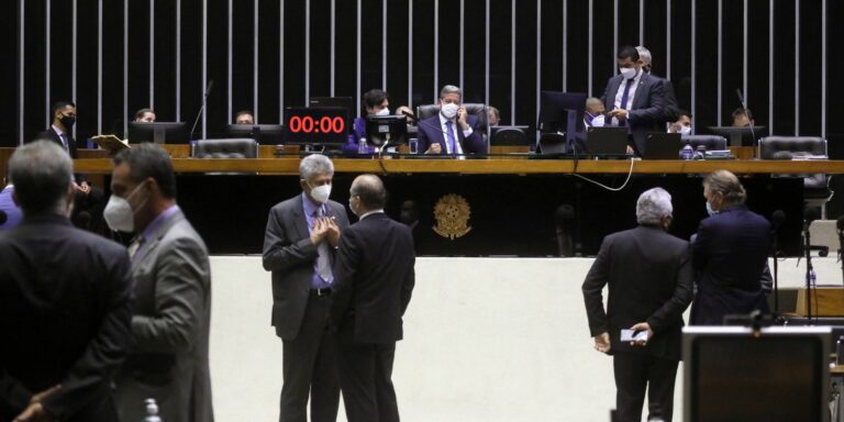 Câmara aprova emendas do Senado a PL que aumenta número de juízes