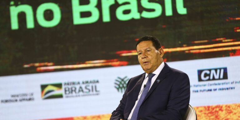 Vice-presidente defende investimento em hidrovias e portos na Amazônia