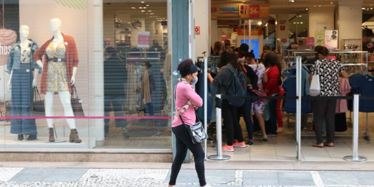 Pesquisa diz que 62,5% dos lojistas participarão da Black Friday