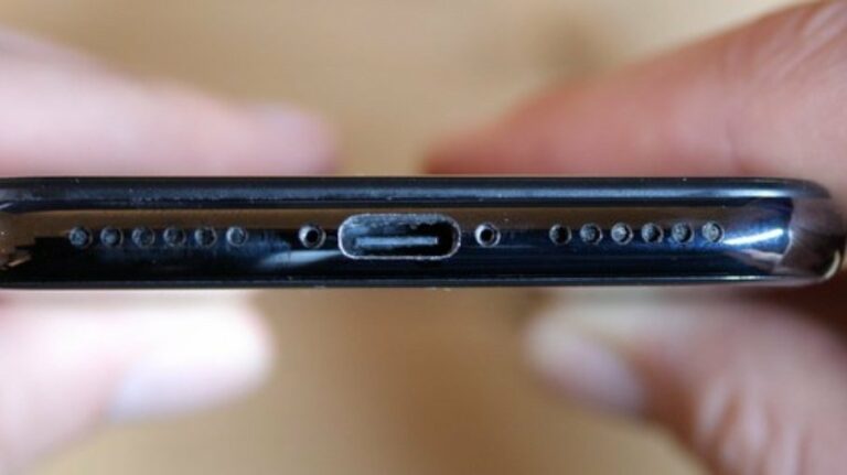 Primeiro iPhone com entrada USB-C é leiloado; lances chegam a quase R$ 500 mil