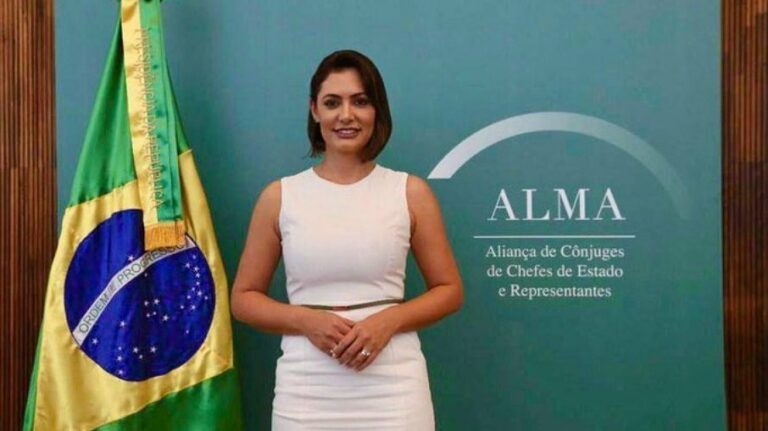 Michelle Bolsonaro emagrece com o mesmo médico de Marília Mendonça