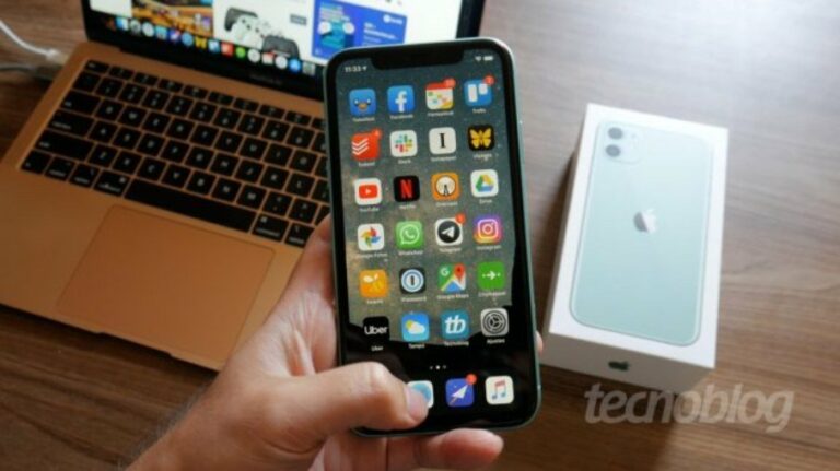 Apple é condenada a indenizar consumidora por iPhone 11 sem carregador