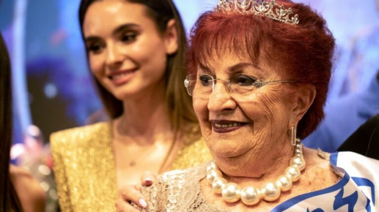 Miss sobrevivente do Holocausto: Israel premia mulher de 86 anos com o título