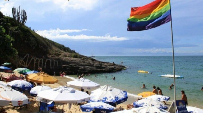 Búzios avança na estrutura de entretenimento e segurança para turistas LGBT