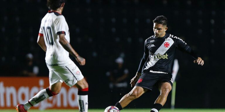 Vasco é goleado em São Januário e segue na Série B em 2022