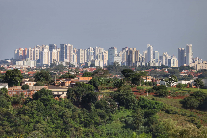 Livro da Editora UEL detalha história de Londrina nas décadas de 1950 e 1960